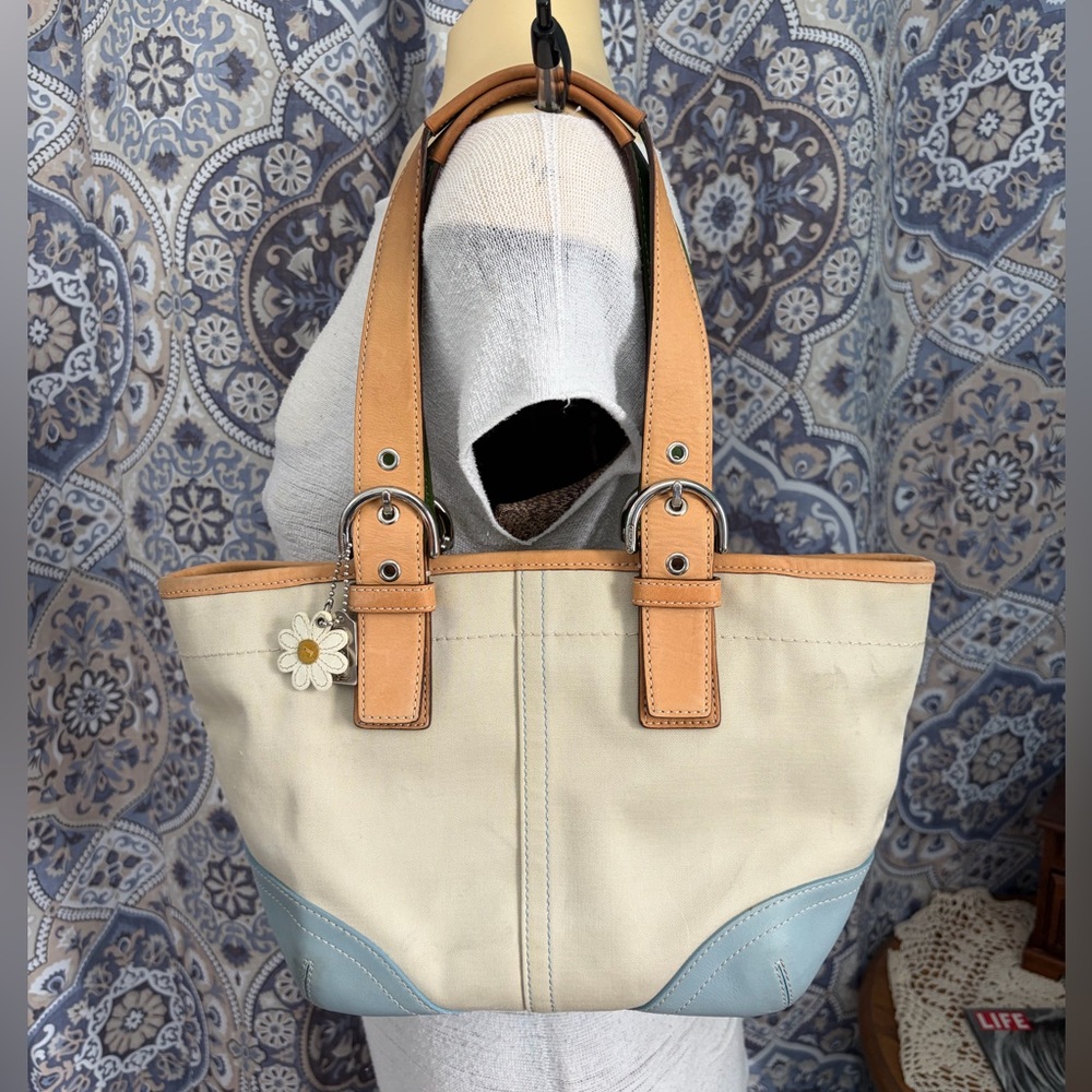 Coach Daisy Soho Tote - 4428